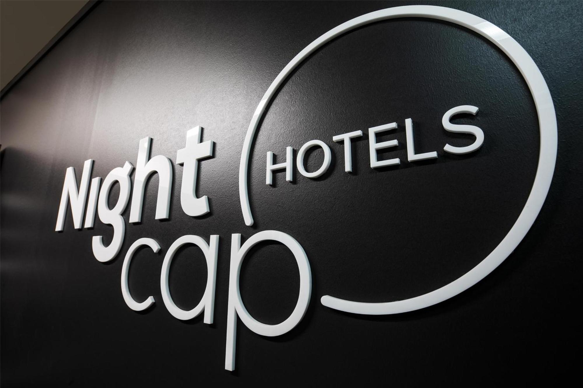 Nightcap At Fairfield Hotel Exterior photo